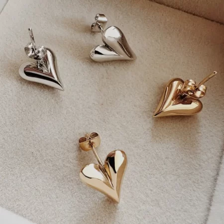 Ohrstecker-herz-Schmuckstucke-18-Karat-Gold-lara-prasseur-hochwertiger